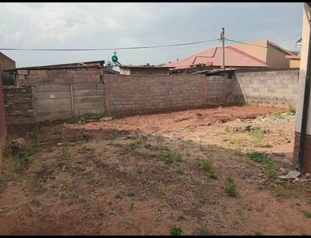 3 BEDROOM HOUSE FOR SALE IN DIEPKLOOF ZONE 3